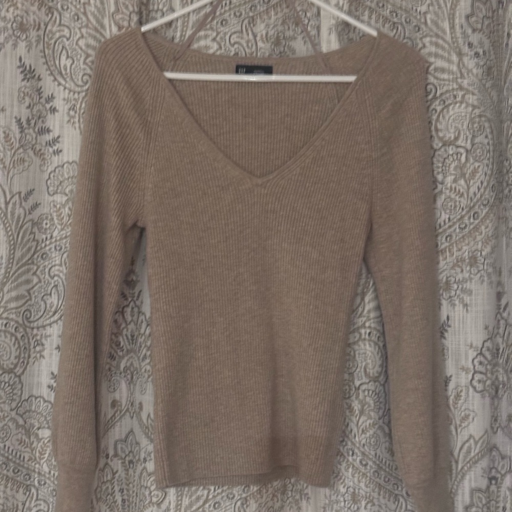 GAP Ribbed V-Neck Lightweight Sweater - Taupe